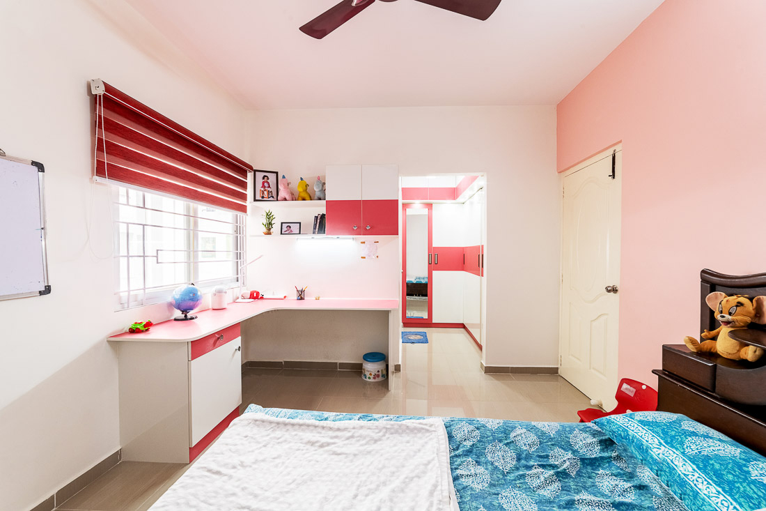 Minimalist Scandinavian Modular Kitchen with Island Breakfast Bar | Baridhara Diplomatic Enclave, Dhaka (Client 6)